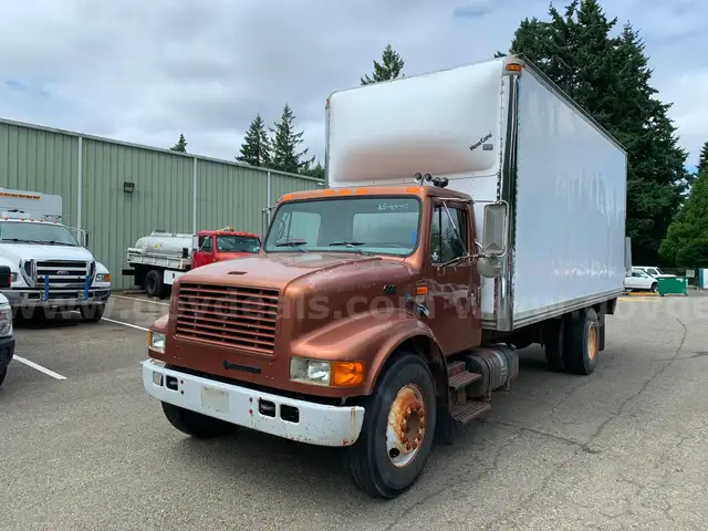 1996 International 4700 DT466 20ft Box Truck, Manual Transmission, LOW MILES! Under 23K  (ID# 40755) (E08) (25-2440) 310