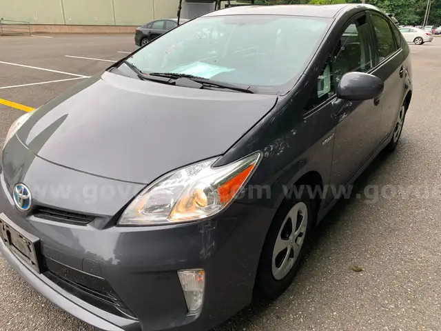 2015 Toyota Prius Four Hybrid Hatchback (ID# 40756) (W14) (25-2152) 179