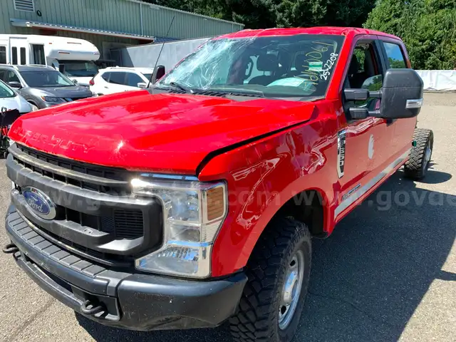 2022 Ford F-350 SD XL Crew Cab 4WD Chassis Cab Truck *TOW-AWAY* (ID# 40772) (E0) (25-2208) 490