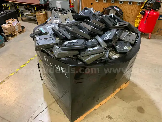 Pallet of Office Phones&#xA0;(ID #40837) (J8-1L) (No UPC)