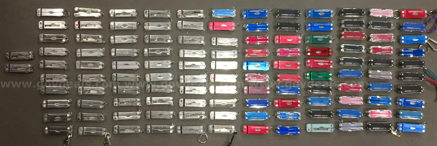 Leatherman Mini Multi-Tool Lot (ID# 40908) (TSA #3) (NO UPC) (18-22)