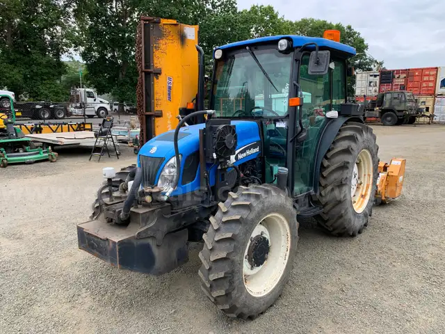2006 New Holland TN95DA Tractor 4WD w/ 60in Side and Rear Flail Mowers (ID# 40910) (GVL) (25-0484)+ 405