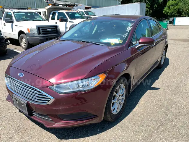 2017 Ford Fusion S FWD Sedan (ID# 40924) (W07) (25-2165) 11700