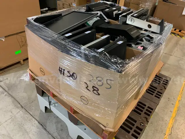Pallet of Dell Monitors&#xA0;(ID #40953) (H7-2L) (25-1477-17) 376