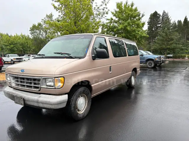 1994 Ford Club Wagon Passenger Van (ID #41228) (Off-Site) (25-2944) 310
