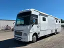 2013 Freightliner MC Farber Mobile Clinic w/ Under Vehicle Lift, Low Miles! Under 55K (ID# 41431) (TCO) (25-2157) 11700