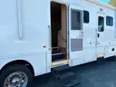 2013 Freightliner MC Farber Mobile Clinic w/ Under Vehicle Lift, Low Miles! Under 55K (ID# 41431) (TCO) (25-2157) 11700