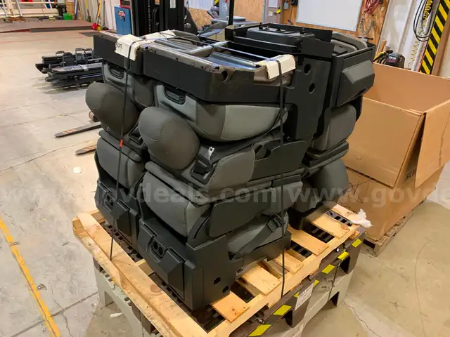 Pallet of 6EA Ford F150 Jump Seats&#xA0;(ID #41462) (H12-3L) (25-1408-2) 490