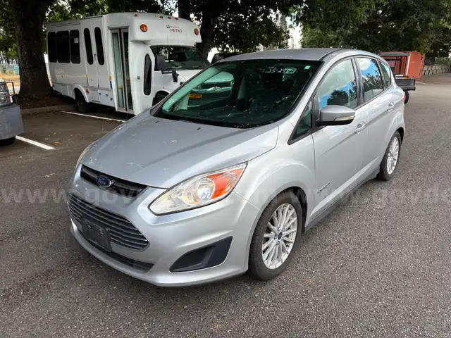 2015 Ford C-Max Hybrid SE Sedan, Low Miles! Under 91K (ID# 41610) (W28) (25-2989) 179