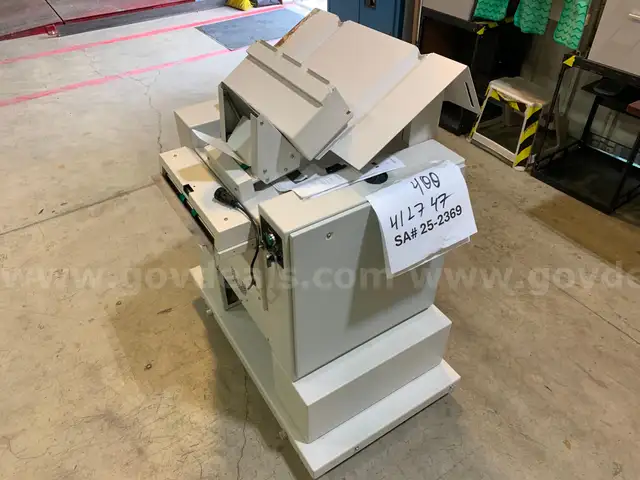 Bourg Square Edge Auto SpineMaster Book Maker&#xA0;(ID #41658) (J8-1R) (25-2369-19) 179