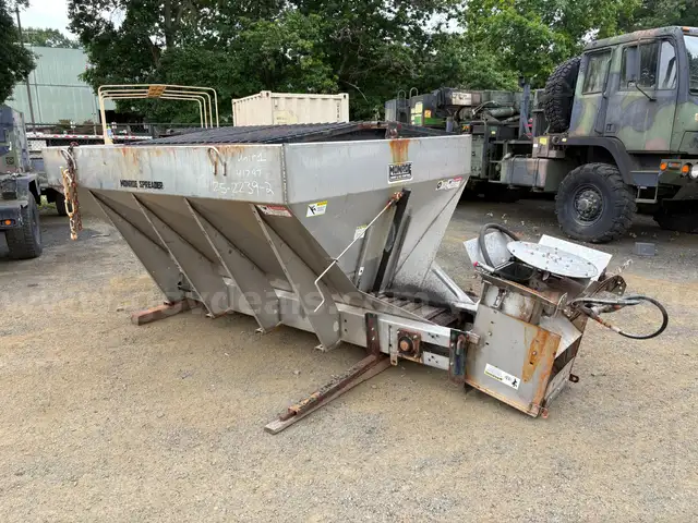 Monroe Spreader 9ft Stainless Steel Hopper V-Box with Spinner (Unit 1) (ID# 41797) (GVL) (25-2239-2) 21716