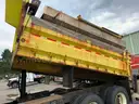 2011 International WorkStar 7600 SFA Dump Truck w/ Spreader *Tow-Away* (ID# 41813) (E06) (25-2082) 405