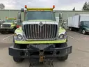 2011 International WorkStar 7600 SFA Dump Truck w/ Spreader *Tow-Away* (ID# 41813) (E06) (25-2082) 405