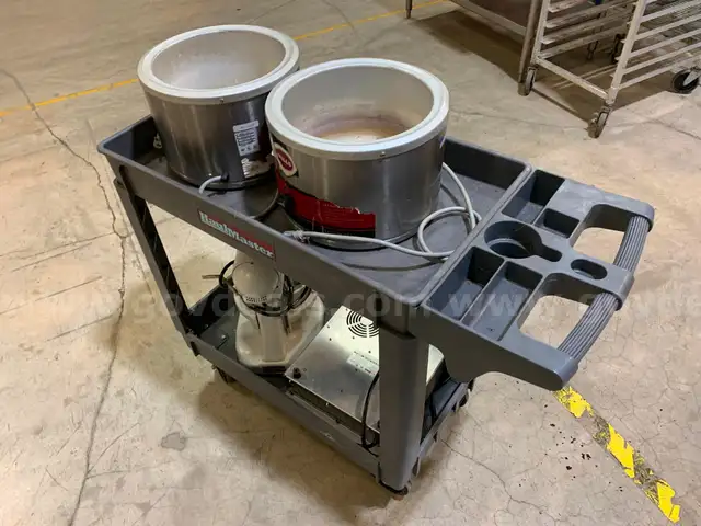 Cart With Kitchen Equipment&#xA0;(ID #41871) (J11-1R) (25-2513-2) 315