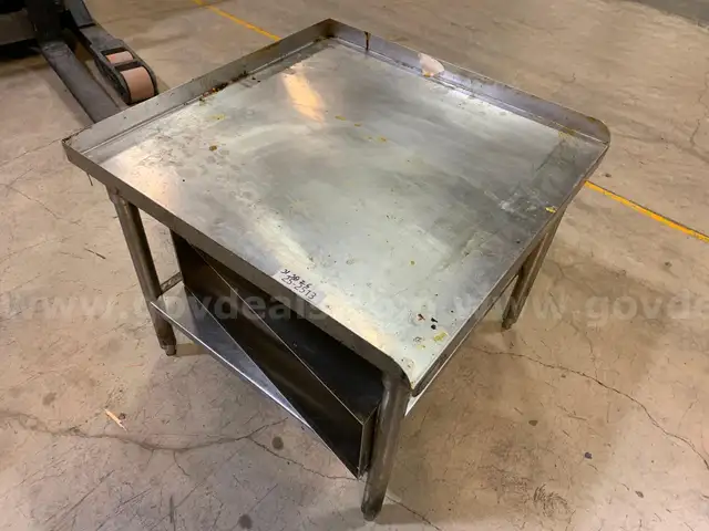 Stainless Steel Table &#x26; Cup Dispenser&#xA0;(ID #41891) (H7-1R) (25-2513-45) 315
