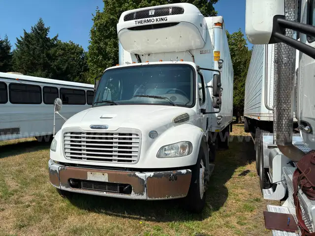 2012 Freightliner M2 106 | 24&#x27; Refrigeration Truck | Tow-Away (ID #41912) (Off-Site) (25-2821) 310
