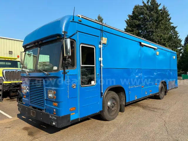 2002 International FE3000 Bookmobile BY360 Bus (ID# 41944) (E13) (25-2970) 39415