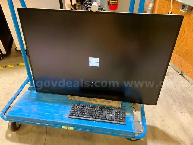 Microsoft Model 1843 Surface Hub&#xA0;(ID #42038) (J5-1L) (No UPC)