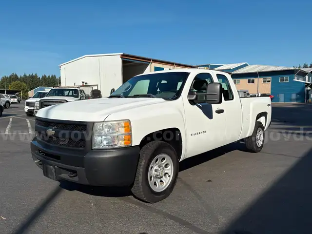 2011 Chevrolet Silverado 1500 Pickup Truck | Ext. Cab | 4x4 | Low Miles (ID #42414) (Off-Site) (25-3665) 13400