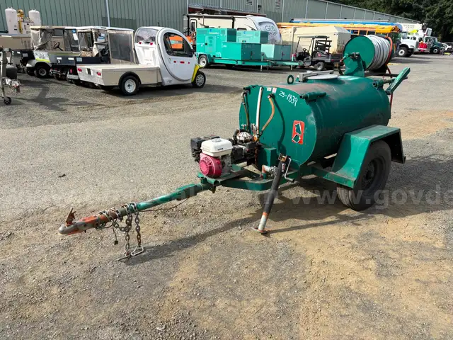 1984 Rears Pul Tank Herbicide Sprayer Trailer (ID# 42459) (GVL) (25-1839) 477