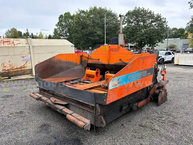 2000 Gilcrest Pro Paver 813RT Tracked Asphalt Paver (ID# 42535) (GVL) (25-1443) 405