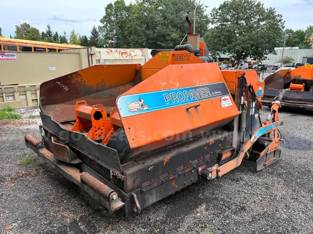 2000 Gilcrest Pro Paver 813RT Tracked Asphalt Paver (ID# 42536) (GVL) (24-4563) 405