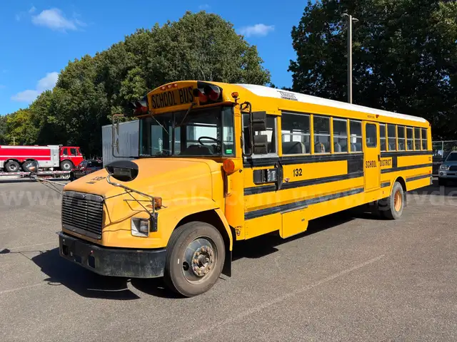 2000 Freightliner FS65 Thomas 71 Passenger School Bus (ID# 42714) (Bullpen) (25-3522) 310