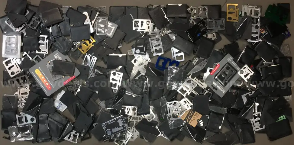 Wallet/Credit Card Multi-Function Tool Lot (ID# 42794) (TSA #1) (NO UPC) (18-24)