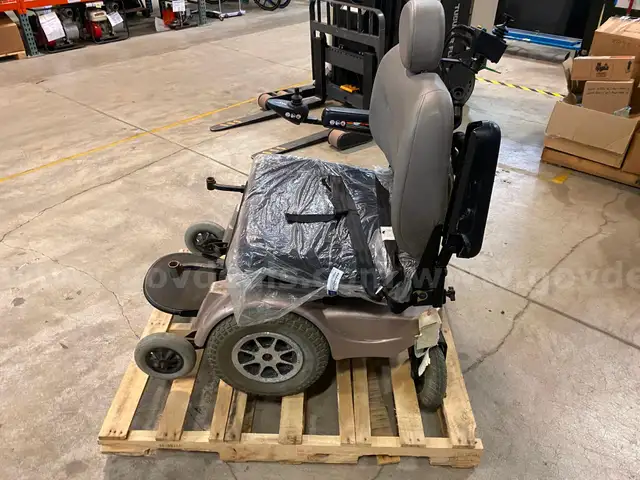 Jazzy&#xA0;1170 XL Plus Powered Wheel Chair (ID #42808) (G02-2L) (25-2627-5) 405