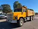 2000 International 2674 6x4 Dump Truck (ID# 42811) (E07) (25-3043) 490