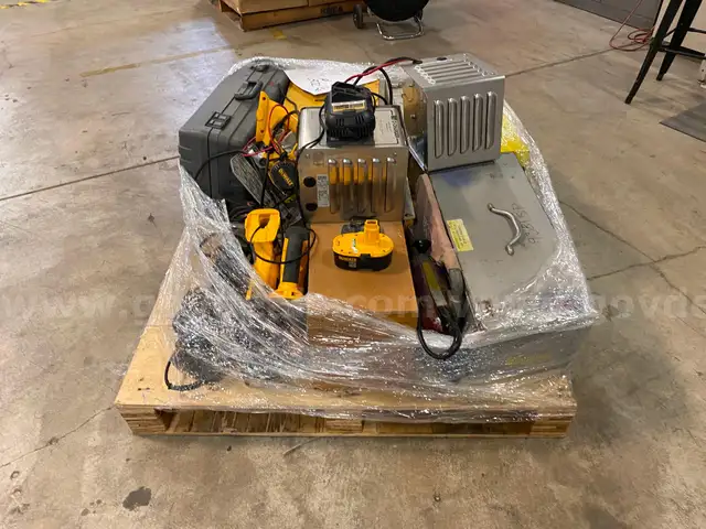 Lot 3- Pallet of Power &#x26; Hand Tools &#xA0;(ID #42822) (I04-1L) (25-3057-4) 225