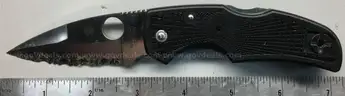 Spyderco Lot (ID# 42823) (TSA #1) (NO UPC) (18-19)