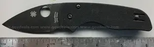 Spyderco Lot (ID# 42823) (TSA #1) (NO UPC) (18-19)