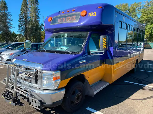 2016 Ford Econoline E450 SD Bus w/ Wheelchair Lift (ID# 42845) (AVI) (25-3170) 11700