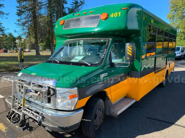 2016 Ford Econoline E450 SD Bus w/ Wheelchair Lift (ID# 42876) (AVI) (25-3414) 11700