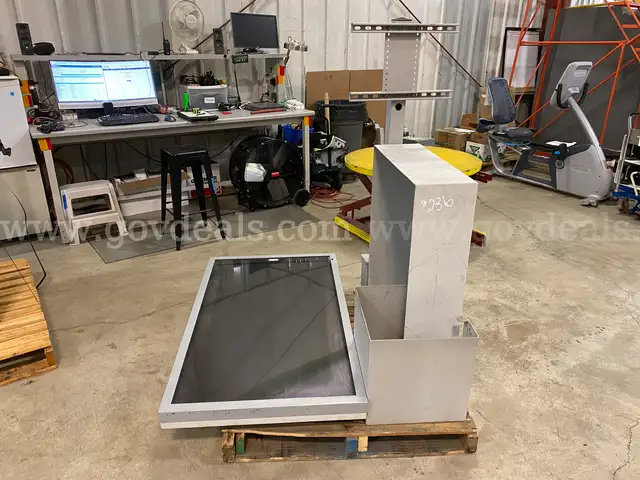 Exterior Monitor w/ Metal Cabinet &#xA0;(ID #42949) (G05-1R) (25-3223-2) 365
