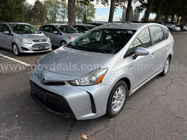 2015 Toyota Prius V Hybrid 4DR Sedan, Low Miles! Under 60K (ID# 42961) (PRT) (25-3946) 179