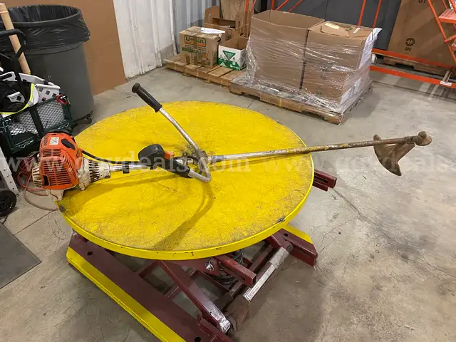 FS 110 Weed Trimmer (ID #42978) (I01-1R) (25-2860-3) 84987