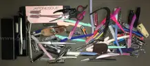 Grooming &#x26; Accessory Lot &#x2013; Mixed Styles (ID# 42988) (TSA #2) (NO UPC) (20-30)