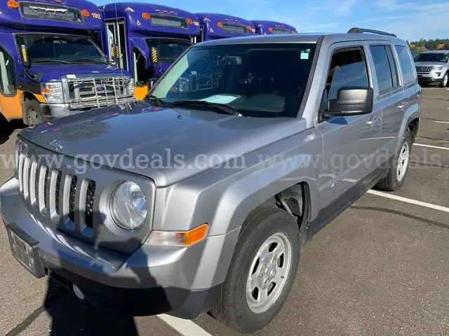 2017 Jeep Patriot 4x4 SUV (ID# 42990) (AVI) (25-3911) 179