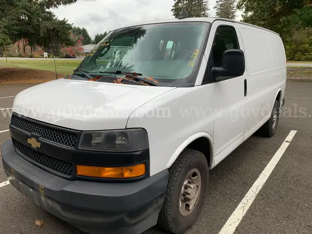 2018 Chevrolet Express 3500 RWD Cargo Van *Tow-Away* (ID# 43070) (FTL) (25-3364) 11700