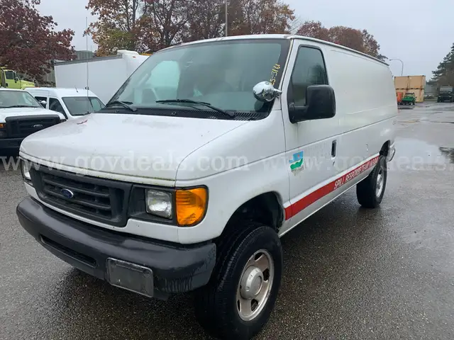 2003 Ford Econoline E250 4x4 Cargo Van (ID# 43322) (OEF) (25-3161) 461