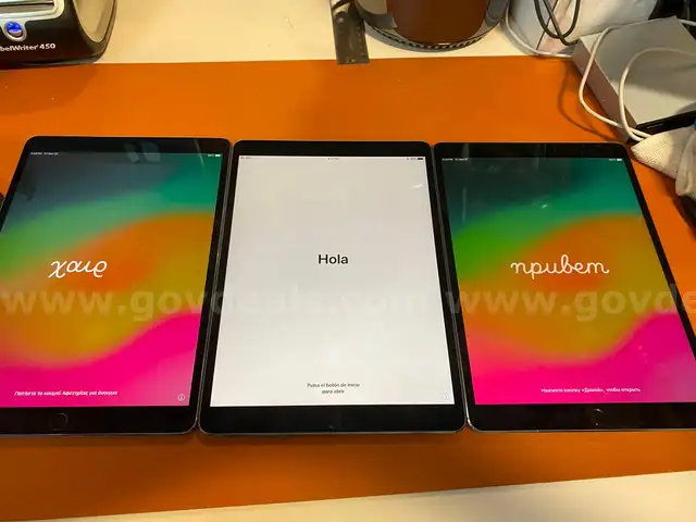 Lot of ct. 3 iPad Pro 10.5 - Black- 64GB (ID# 43513) (H01-3L) (25-3519-1) 465