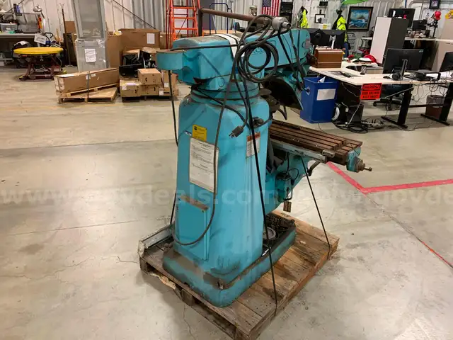 Hurco SM1 Milling Machine (ID #43642) (Center1) (25-3526-5) 693