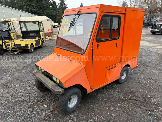 2011 Taylor Dunn RE-380-48 48 Volt Electric Utility Truck UTV, Does Not Run (ID# 43660) (GVL) (25-3898) 11700