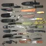 Small to Large Fixed Blade Knife Lot (ID# 43707) (TSA #3) (NO UPC) (19-28)