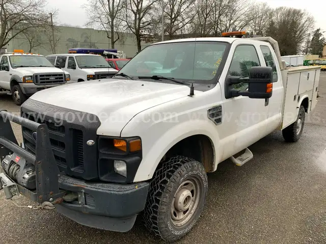 2010 Ford F-350 SD XL SuperCab 4WD Truck w/ Service Body (ID# 43709) (OEF) (25-2745) 11700
