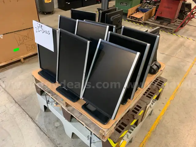 Pallet of Monitors (ID #43755) (J6-2L) (25-3425-1) 693