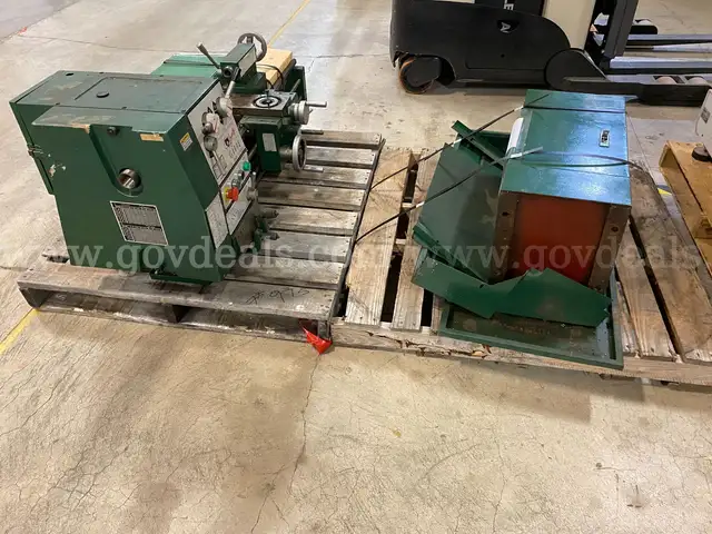 Grizzley Lathe & Stand (ID #43806) (H06-1L & H06-2-1R) (25-3833-2) 405