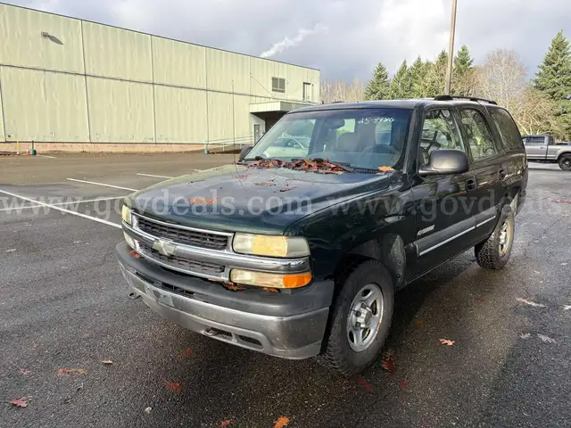 2003 Chevrolet Tahoe 4WD SUV, Low Miles! Under 78K (ID# 43826) (PRT) (25-3986) 179